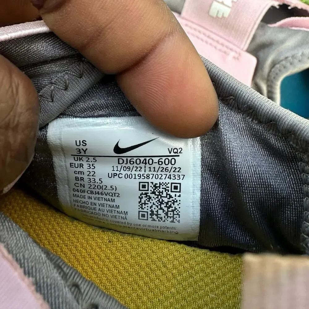 Nike Kids' Flex Runner 2 Sneaker Size 3Y‎ Pink Shoes